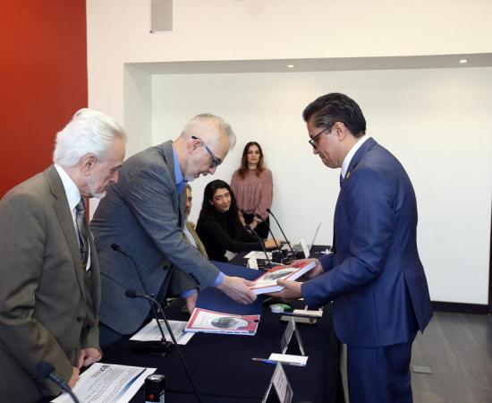 El doctor José Francisco Muñoz Valle, actual Rector del Centro Universitario de Ciencias de la Salud