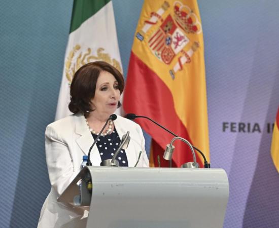  Directora de la FIL, maestra Marisol Schulz Manaut