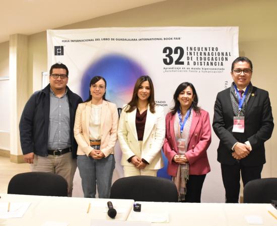 Participantes en el panel de salud emocional en el contexto educativo híbrido y digital