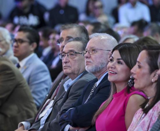 Informe de actividades del Mtro. Gustavo Padilla, rector del CUCEA