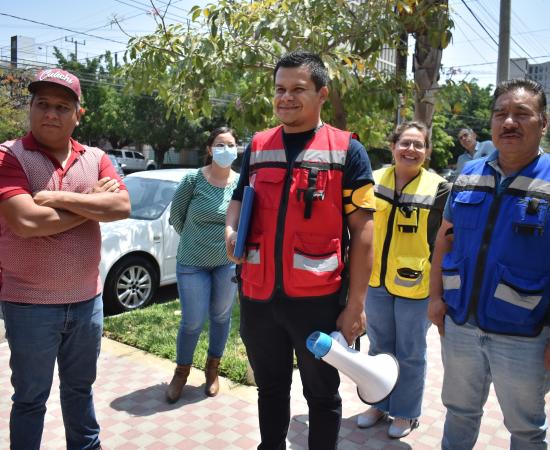 Personal de UDGPlus durante el Simulacro Nacional 2025 