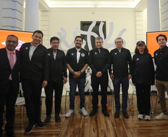 Rueda de prensa novena edición de la carrera Leones Negros Red Cola 2025