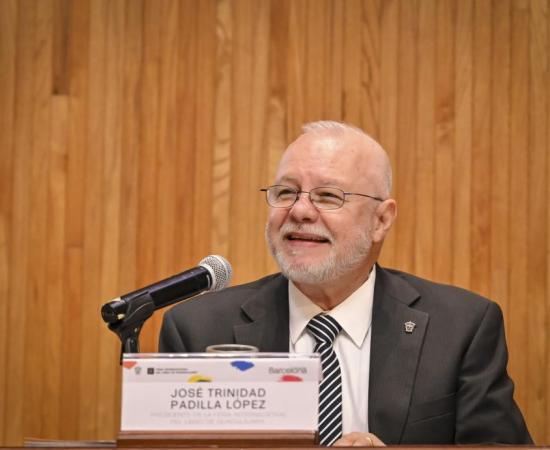 Presidente de la FIL Guadalajara, maestro José Trinidad Padilla López
