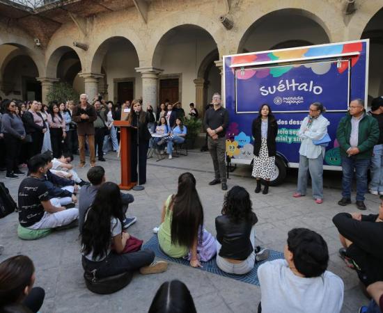 UdeG presenta “Suéltalo”, la unidad móvil de salud mental